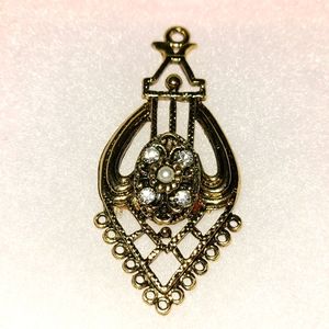 Vintage Art Deco Brooch or Pendant with Clear Crystal Rhinestones & Faux Pearl